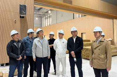 集團公司黨委書記、董事長王元斌帶隊赴  青島浮山全民健身中心項目進行調(diào)研指導